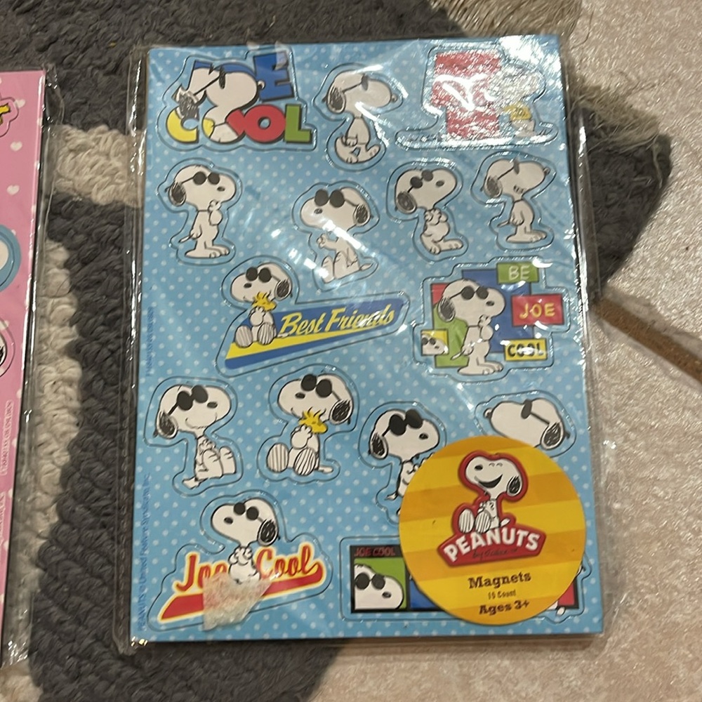 Peanuts 15 Count Mini Magnets Set Of 2 - Picture 3 of 7